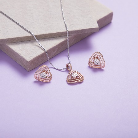 Light chain with pendant set