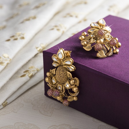 Antique-design gold earrings