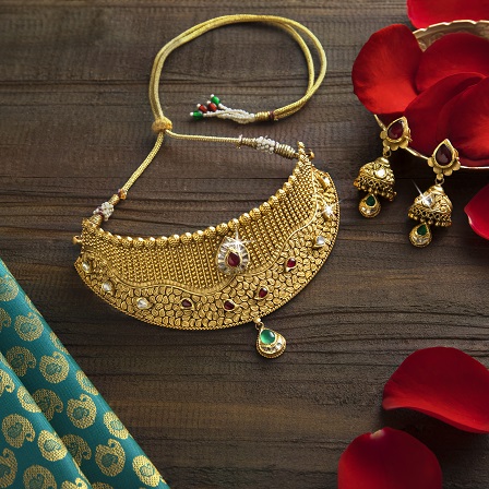 Custom antique-style gold necklace