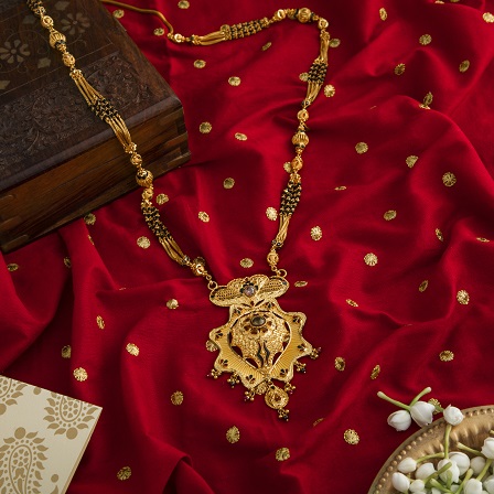 Gold chain work on a mangalsutra